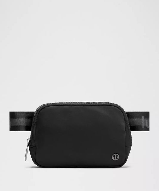 Everywhere Belt Bag 1L Wordmark