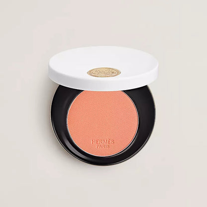 Silky blush powder
