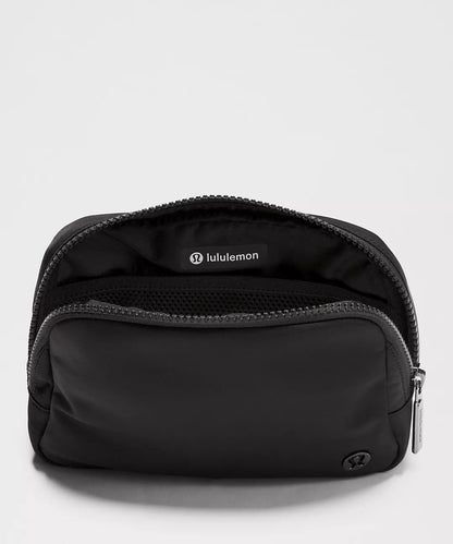 Everywhere Belt Bag 1L Wordmark