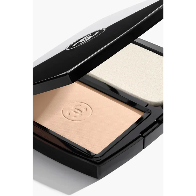 Ultrawear All-Day Comfort Flawless Finish Compact Foundation