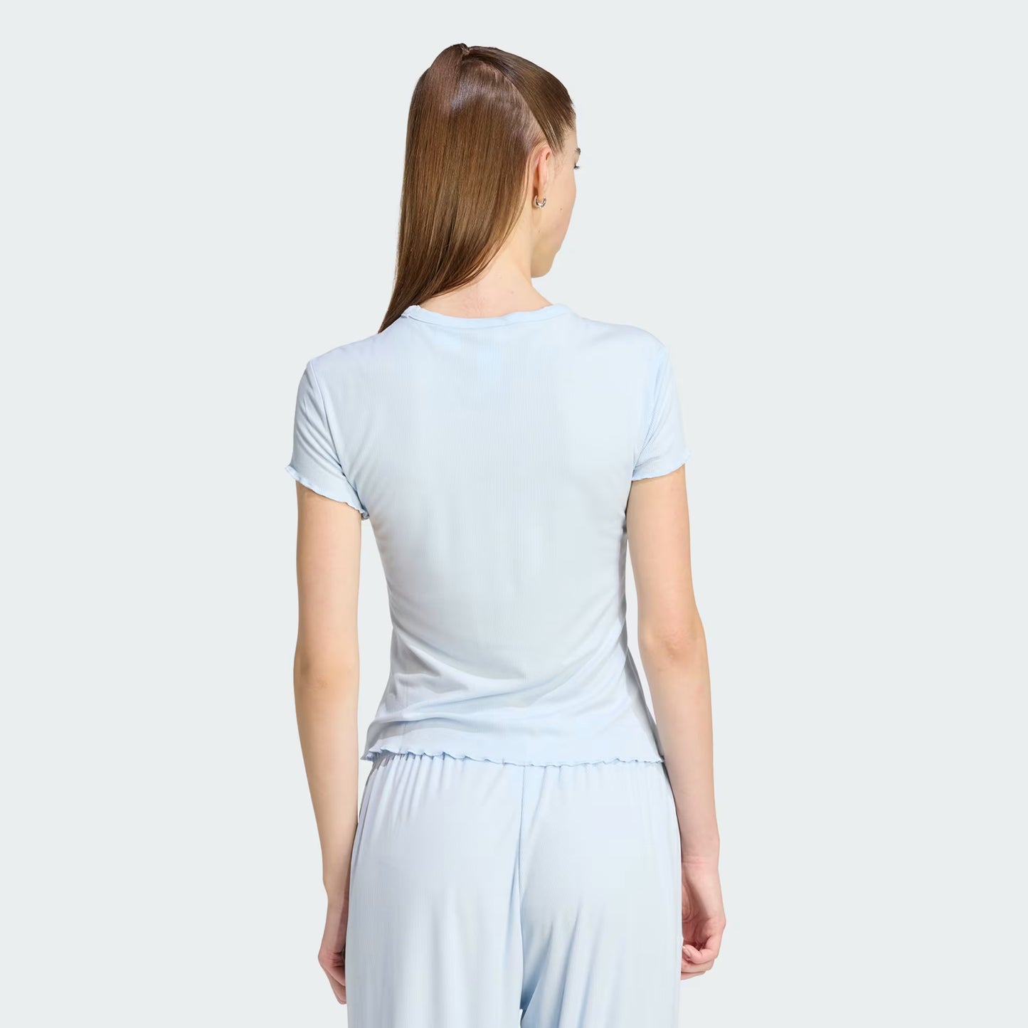ESSENTIALS SCALLOPED EDGE BABY TEE