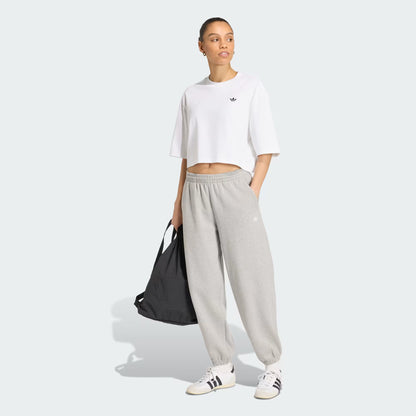ESSENTIALS CROP TEE