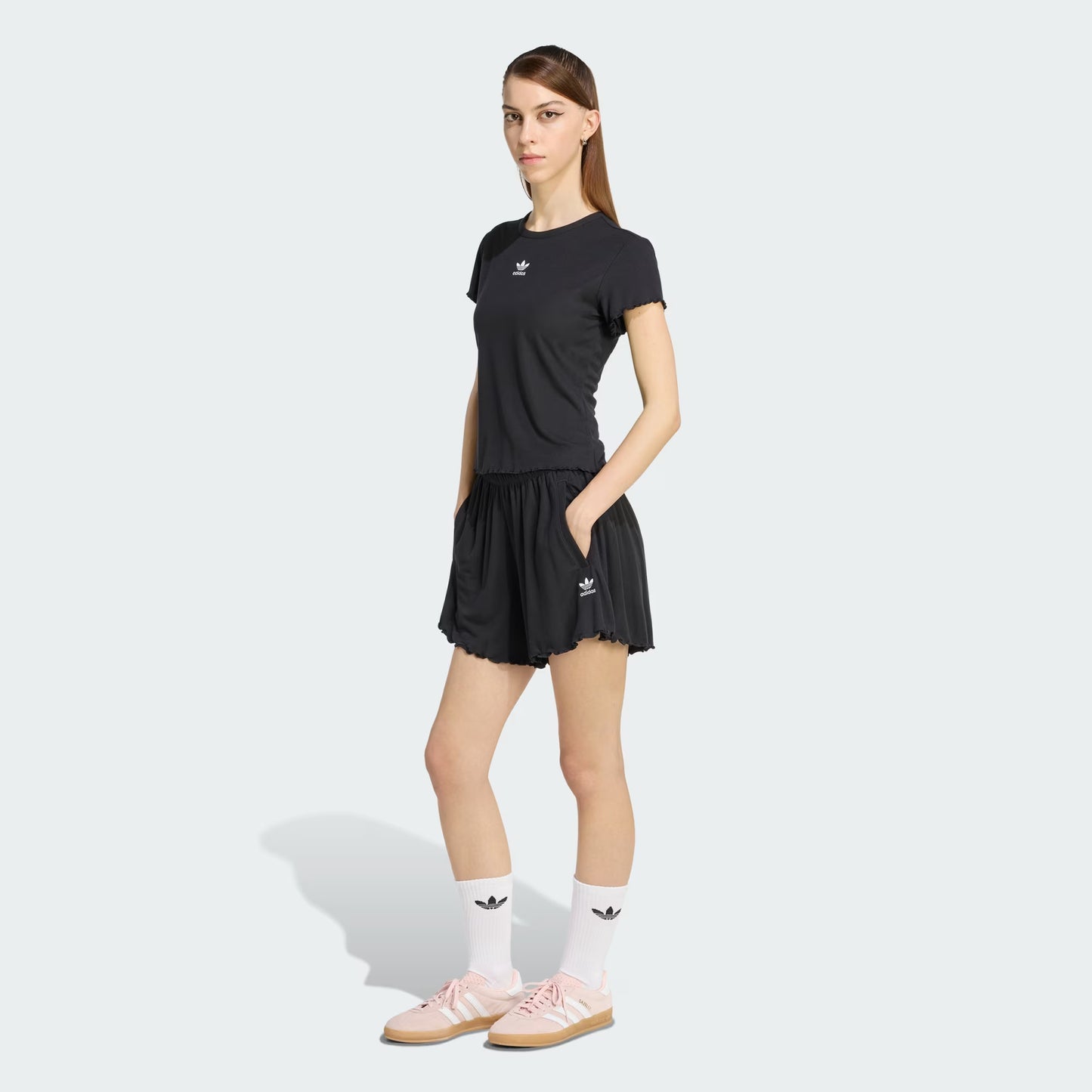 ESSENTIALS SCALLOPED EDGE BABY TEE