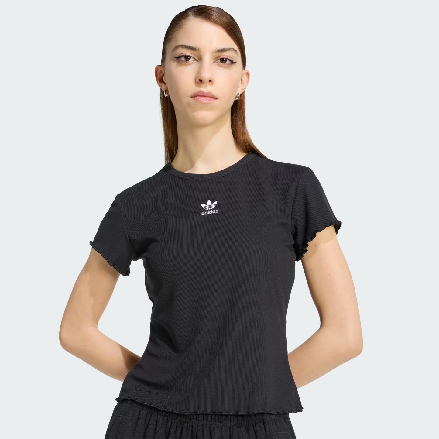 ESSENTIALS SCALLOPED EDGE BABY TEE