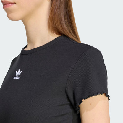 ESSENTIALS SCALLOPED EDGE BABY TEE
