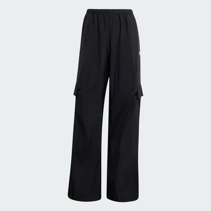 ESSENTIALS WOVEN PANT