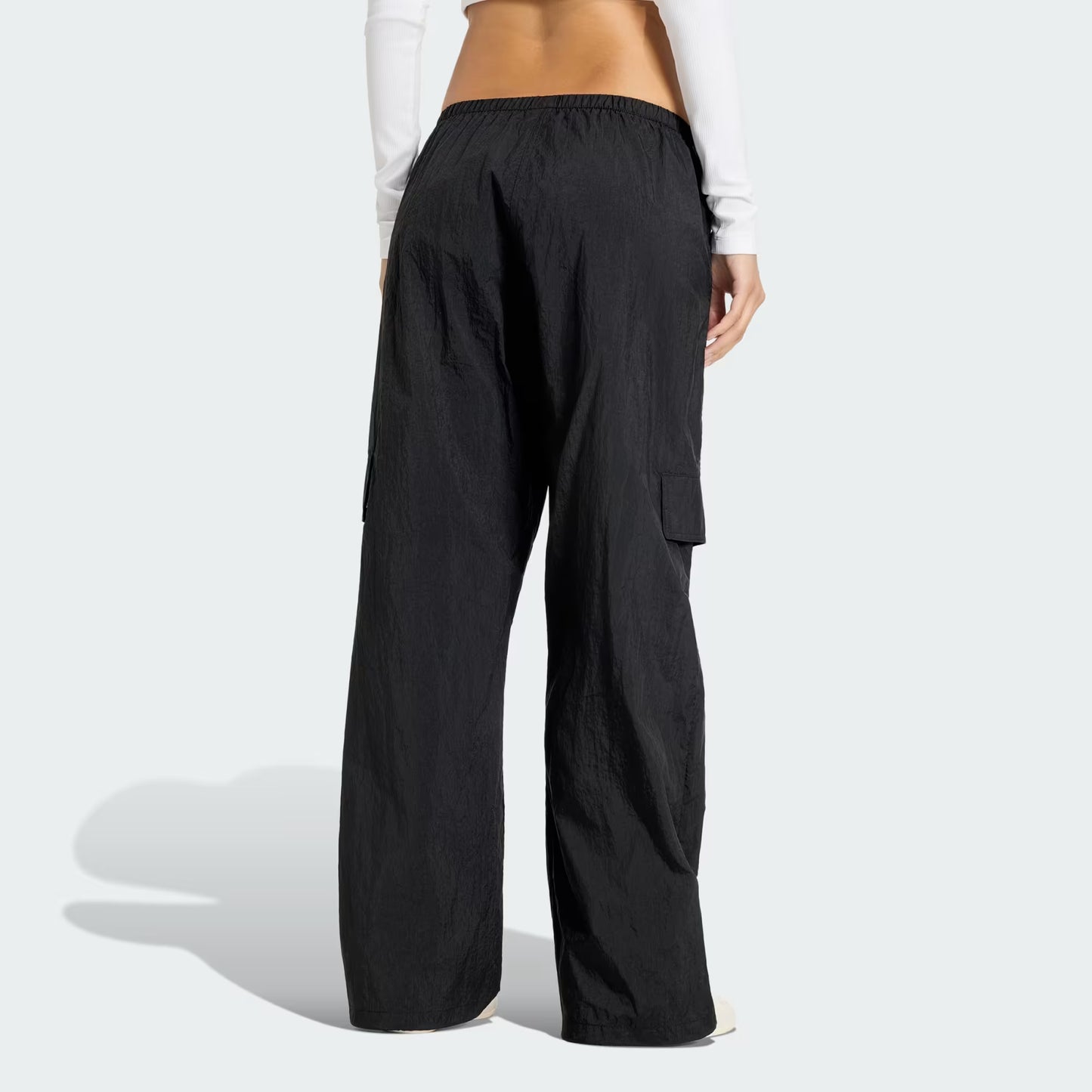 ESSENTIALS WOVEN PANT