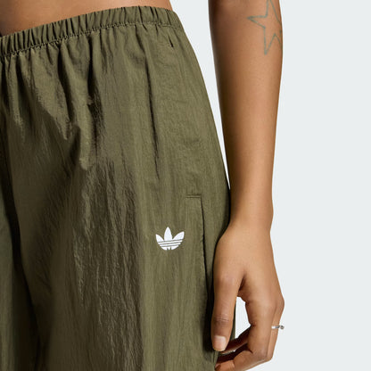 ESSENTIALS WOVEN PANT