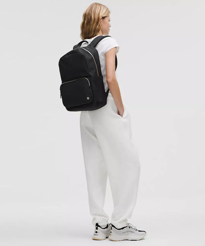 Everywhere Backpack 22L Metal Hardware