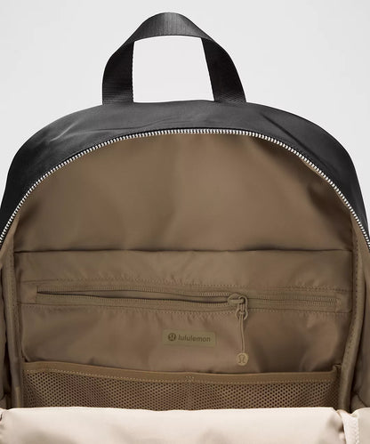 Everywhere Backpack 22L Metal Hardware