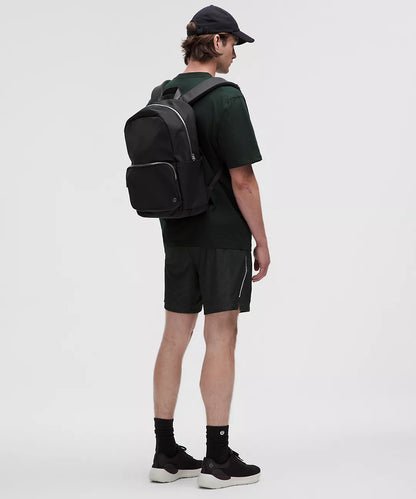 Everywhere Backpack 22L Metal Hardware