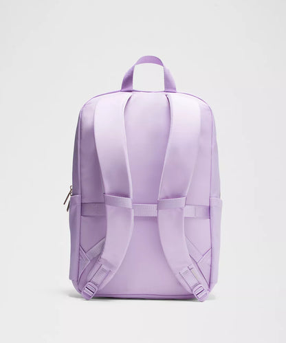 Everywhere Backpack 22L Metal Hardware