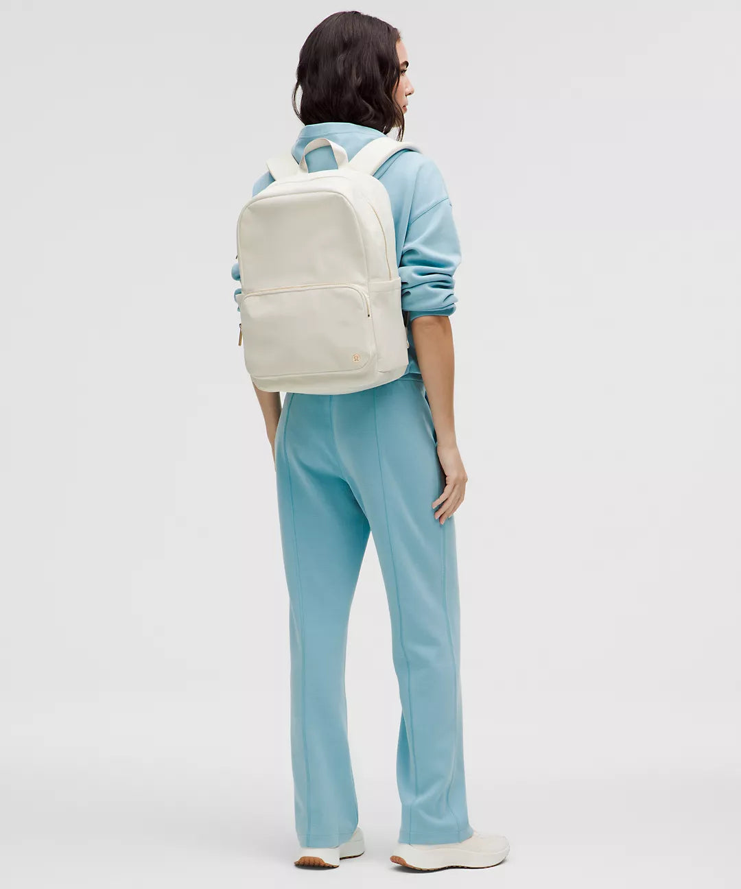 Everywhere Backpack 22L Metal Hardware