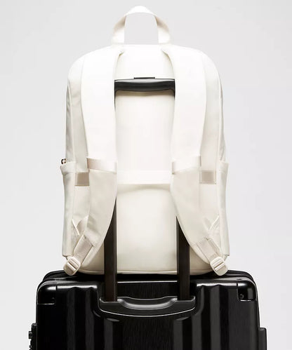 Everywhere Backpack 22L Metal Hardware