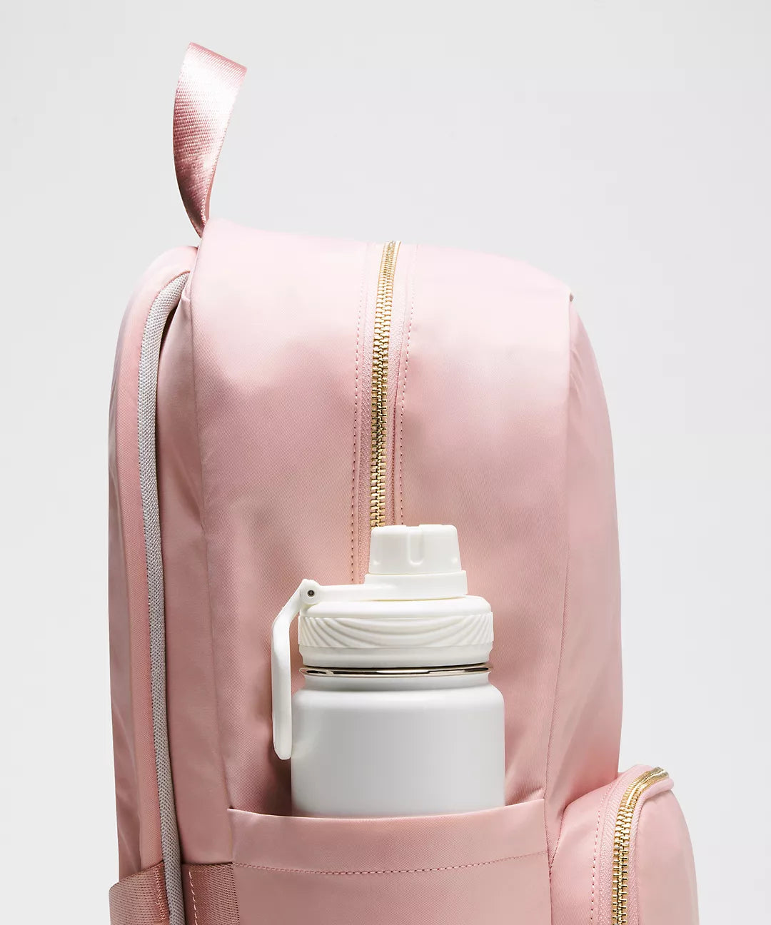 Everywhere Backpack 22L Metal Hardware