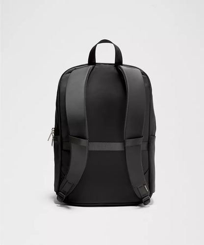 Everywhere Backpack 22L Metal Hardware