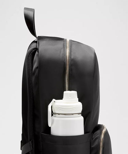 Everywhere Backpack 22L Metal Hardware