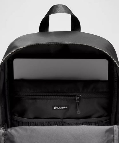 Everywhere Backpack 22L Metal Hardware