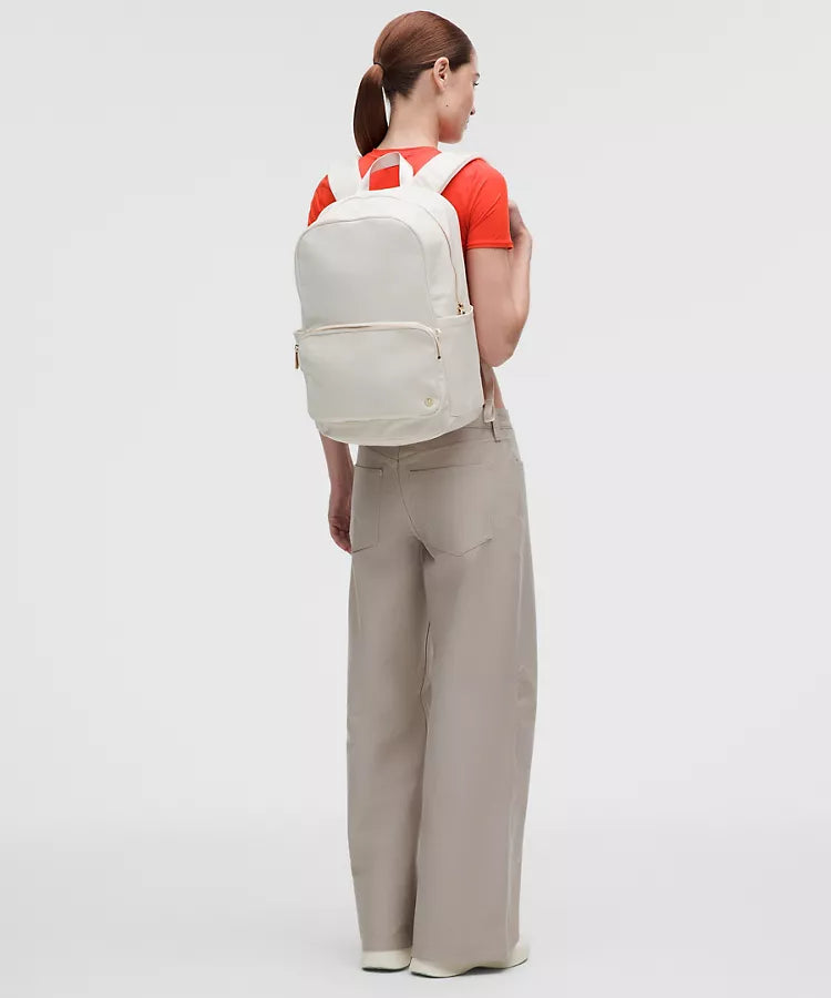 Everywhere Backpack 22L Metal Hardware