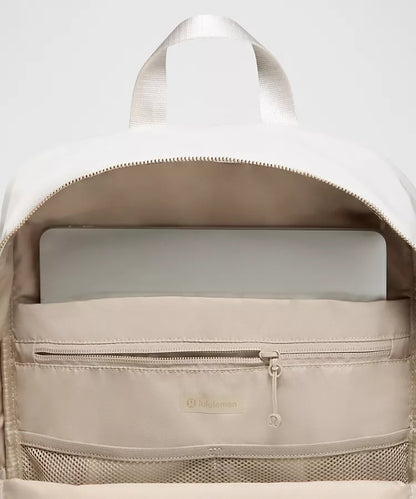 Everywhere Backpack 22L Metal Hardware