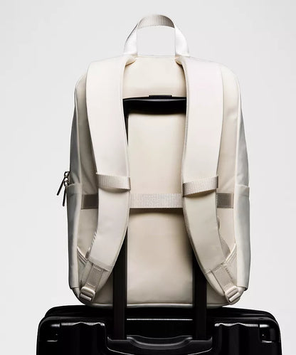 Everywhere Backpack 22L Metal Hardware
