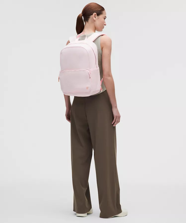 Everywhere Backpack 22L Metal Hardware