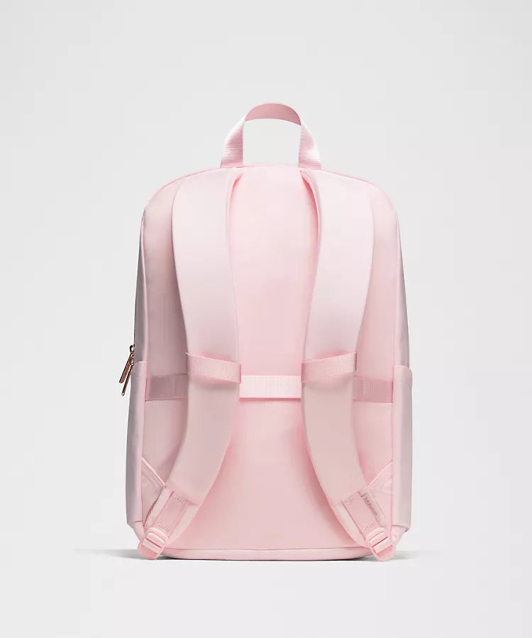 Everywhere Backpack 22L Metal Hardware