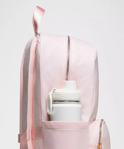 Everywhere Backpack 22L Metal Hardware