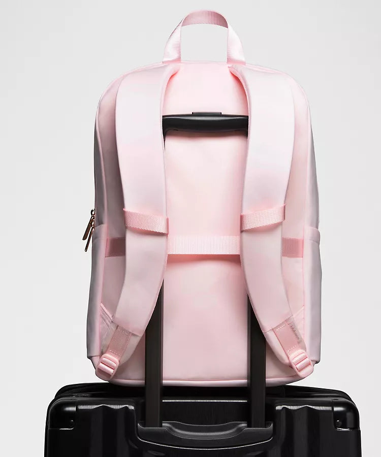 Everywhere Backpack 22L Metal Hardware