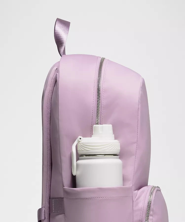 Everywhere Backpack 22L Metal Hardware