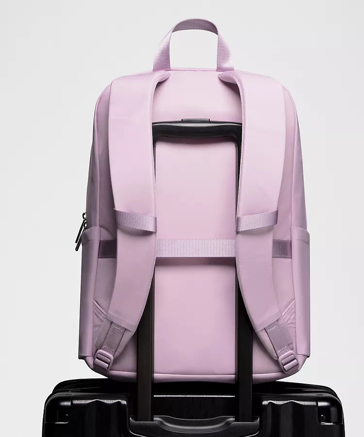 Everywhere Backpack 22L Metal Hardware