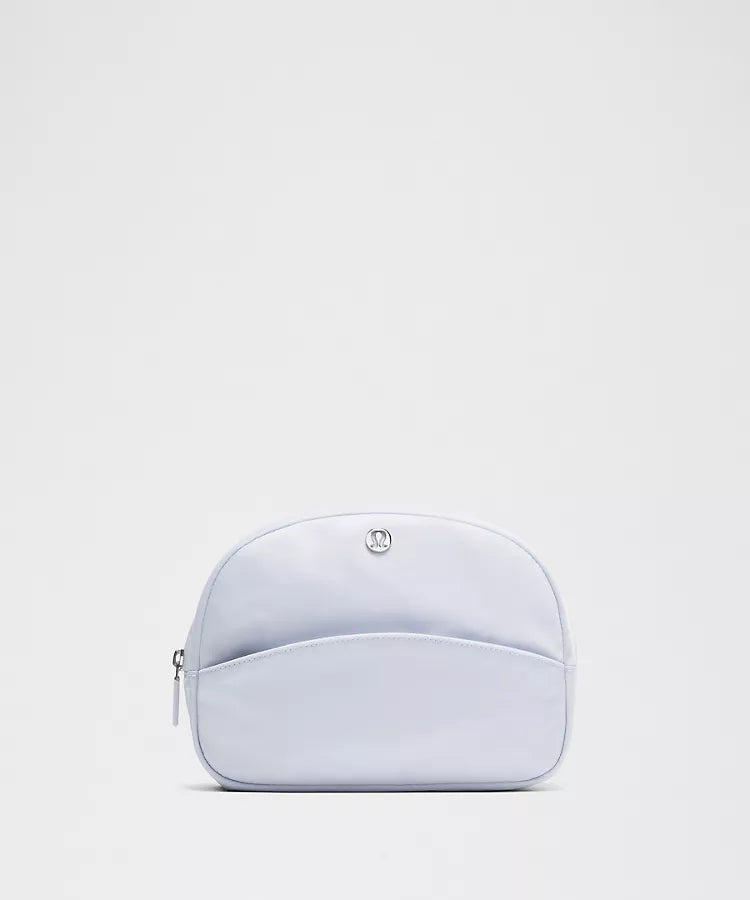 City Essentials Pouch 4L