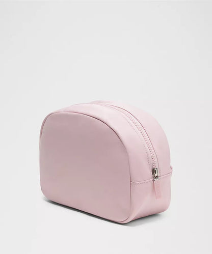 City Essentials Pouch 4L