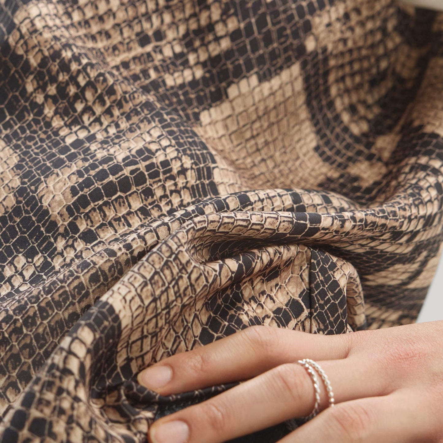 SNAKE PRINT SATIN JERSEY
