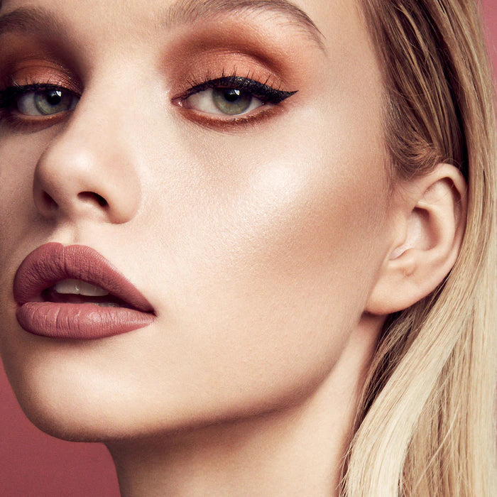 Stunna Lip Paint Longwear Fluid Lip Color