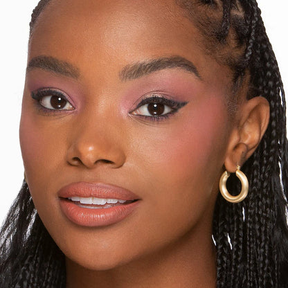 Cloud Crush Blurring Powder Blush