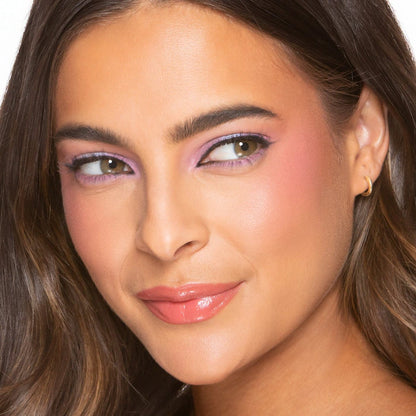 Cloud Crush Blurring Powder Blush