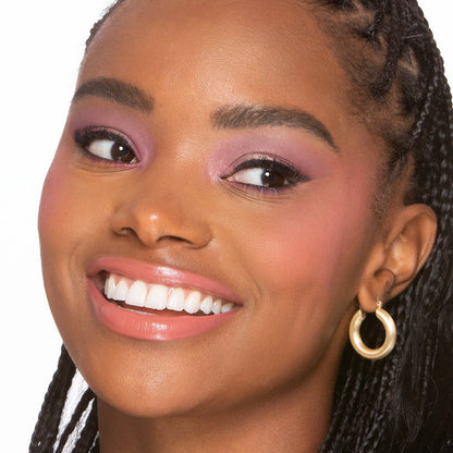 Cloud Crush Blurring Powder Blush