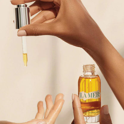The Renewal Oil for Anti-Aging and Smoothing