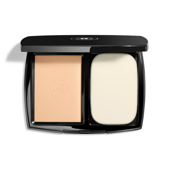 Ultrawear All-Day Comfort Flawless Finish Compact Foundation